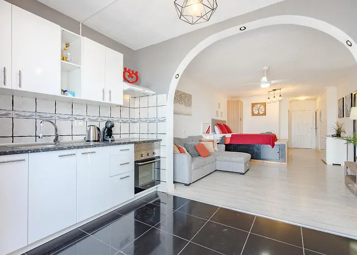 The Sunset View Апартаменти *